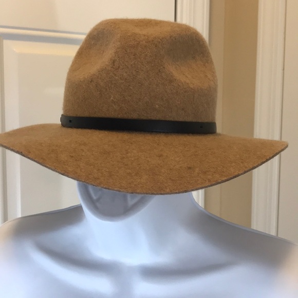 Banana Republic Accessories - Banana Republic Hat